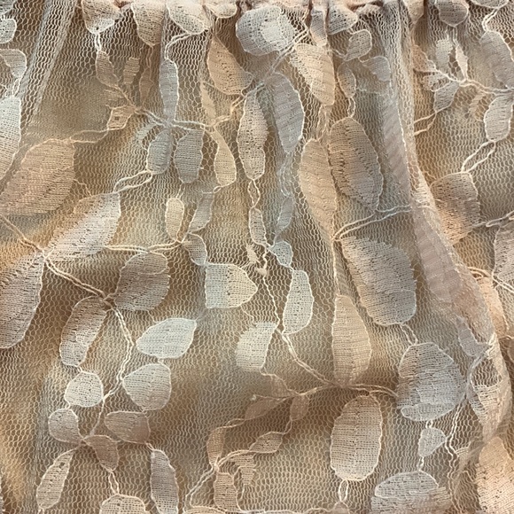 Cynthia Rowley Lace Top. Size M. - Picture 13 of 13